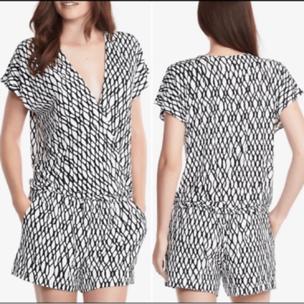 Tart Collection Corinna Knit Romper in white and black graphic pattern, Sz Small